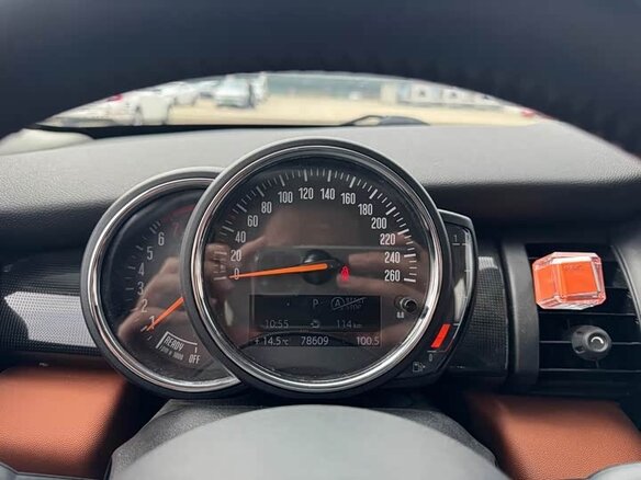 2020 Mini Hatch Cooper III (F55/F56) Рестайлинг, серый, 2050000 рублей - вид 13