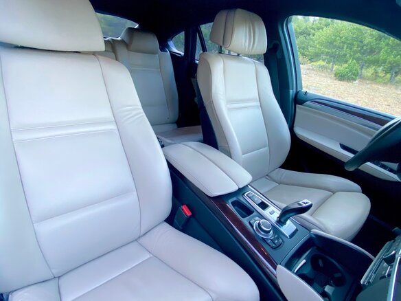 2010 BMW X6 50i 6-speed I (E71), красный - вид 8