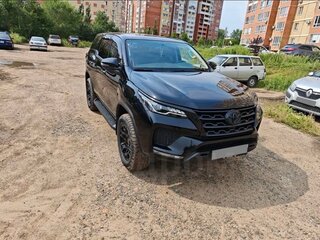 2022 Toyota Fortuner II Рестайлинг, чёрный, 4800000 рублей, вид 3
