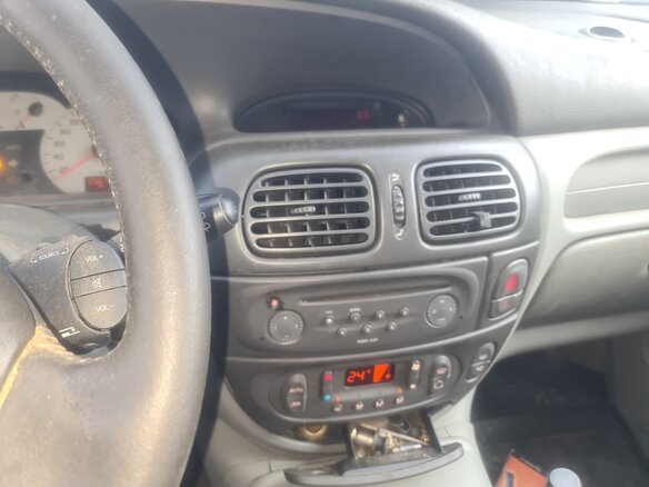 2002 Renault Scenic I Рестайлинг, серый, 270000 рублей - вид 10