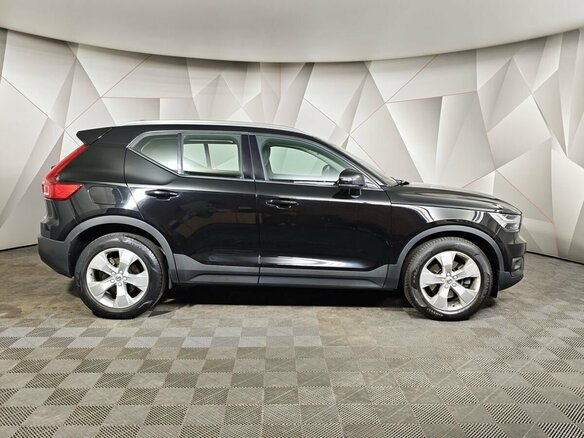 2021 Volvo XC40 I, чёрный - вид 5