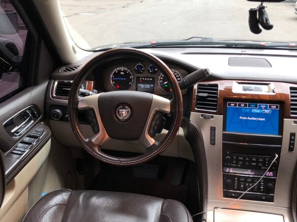 2011 Cadillac Escalade III, чёрный - вид 12