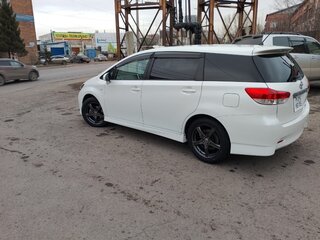 2011 Toyota Wish II, белый, 1550000 рублей, вид 5