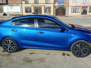 2017 Kia Rio IV, синий, 1150000 рублей, вид 4