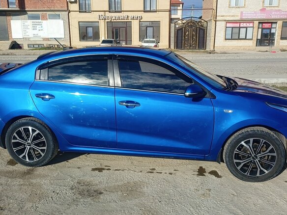 2017 Kia Rio IV, синий, 1150000 рублей - вид 3