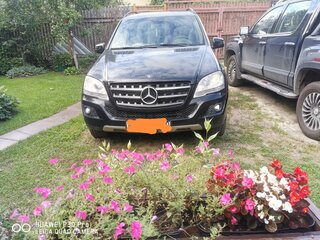 2009 Mercedes-Benz M-Класс 320 II (W164) Рестайлинг, чёрный, 1600000 рублей, вид 1