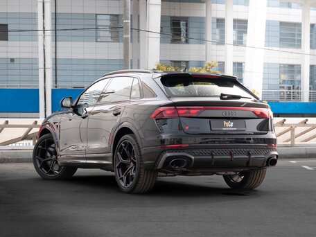 2025 Audi RS Q8 Performance I Рестайлинг, чёрный, 24390000 рублей, вид 3