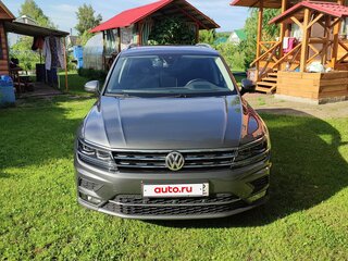 2020 Volkswagen Tiguan II, серый, 3200000 рублей, вид 2