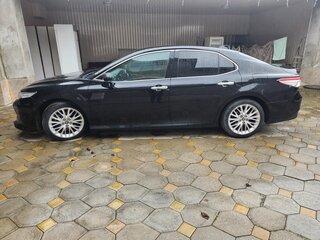 2019 Toyota Camry VIII (XV70), чёрный, 2300000 рублей, вид 5