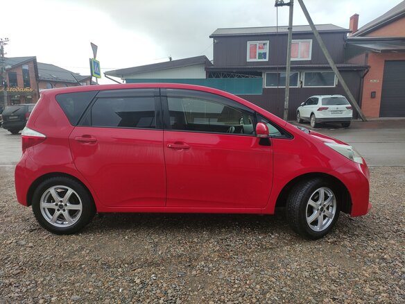 2012 Toyota Ractis II, красный, 999999 рублей - вид 12