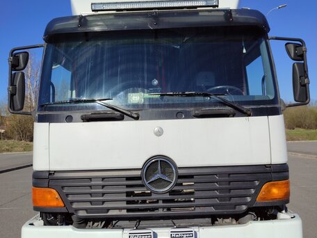 2011 Mercedes-Benz Atego, белый, 4550000 рублей, вид 3