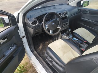 2009 Ford Focus II Рестайлинг, белый, 550000 рублей, вид 2