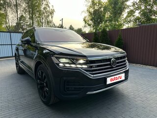 2018 Volkswagen Touareg III, чёрный, 5280000 рублей, вид 1