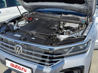 2018 Volkswagen Touareg III, серебристый, 4858858 рублей, вид 3
