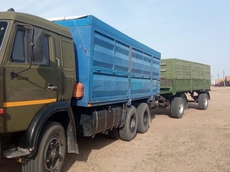 1989 КамАЗ 43118, зелёный, 1650000 рублей, вид 4