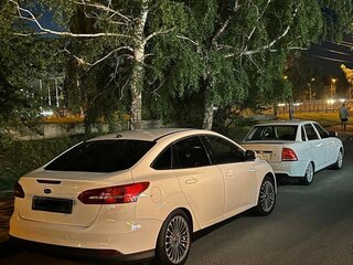 2015 Ford Focus III Рестайлинг, белый, 1170000 рублей, вид 4