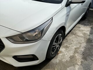 2018 Hyundai Solaris II, белый, 895000 рублей, вид 2