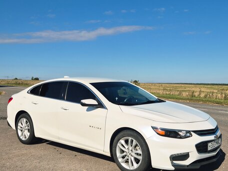 2016 Chevrolet Malibu IX, белый, 1150000 рублей, вид 2