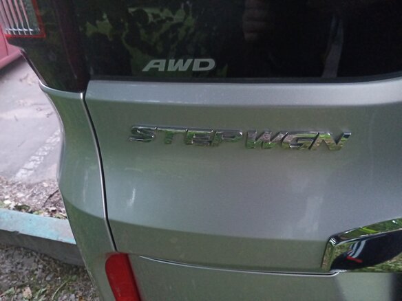 2015 Honda Stepwgn V, серебристый, 3600000 рублей - вид 11