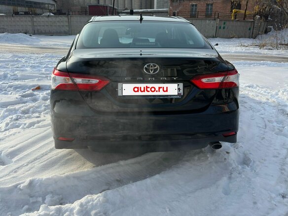 2019 Toyota Camry VIII (XV70), чёрный, 3150000 рублей - вид 4