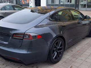 2021 Tesla Model S Long Range I Рестайлинг 2, серый, 4750000 рублей, вид 4