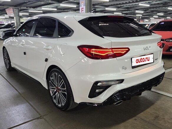 2021 Kia K3 II Рестайлинг, белый, 3500000 рублей - вид 3
