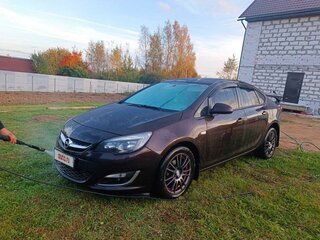 2013 Opel Astra J Рестайлинг, коричневый, 950000 рублей, вид 2