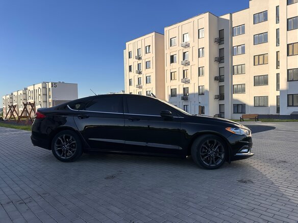 2018 Ford Fusion (North America) II Рестайлинг, чёрный, 1640000 рублей - вид 4