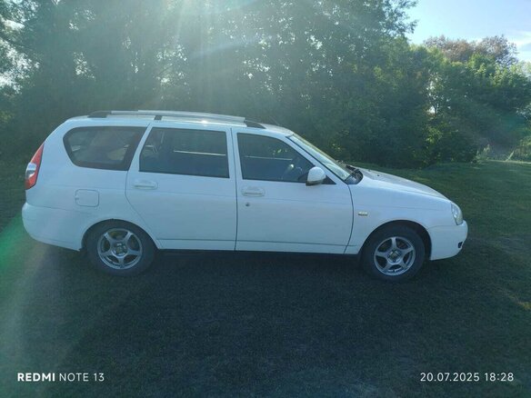 2011 Lada (ВАЗ) Priora I, белый, 390000 рублей - вид 3