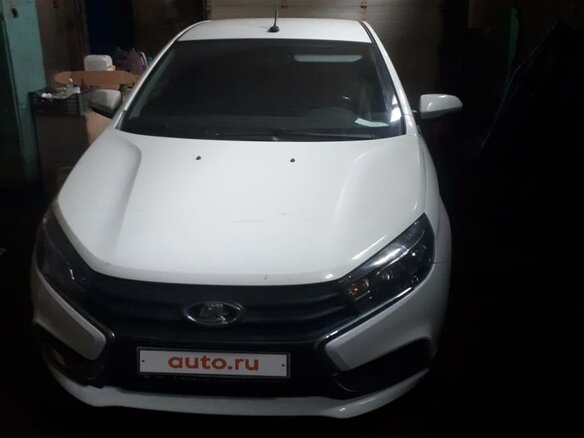 2016 Lada (ВАЗ) Vesta I, белый, 900000 рублей - вид 1