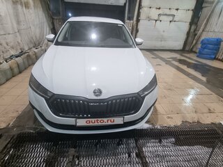 2021 Skoda Octavia IV (A8), белый, 1690000 рублей, вид 3