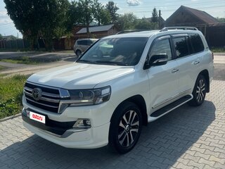 2019 Toyota Land Cruiser 200 Series Рестайлинг 2, белый, 8490000 рублей, вид 1