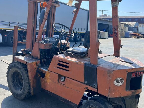 2004 Komatsu FD20, коричневый, 550000 рублей