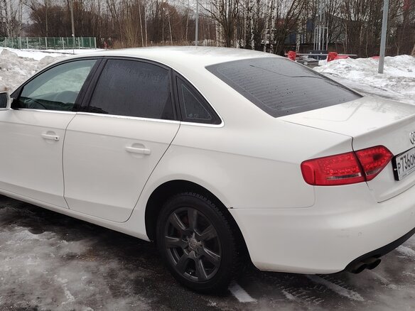 2011 Audi A4 IV (B8), белый, 900000 рублей - вид 3
