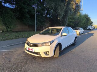 2013 Toyota Corolla XI (E160, E170, E180), белый, 1230000 рублей, вид 1