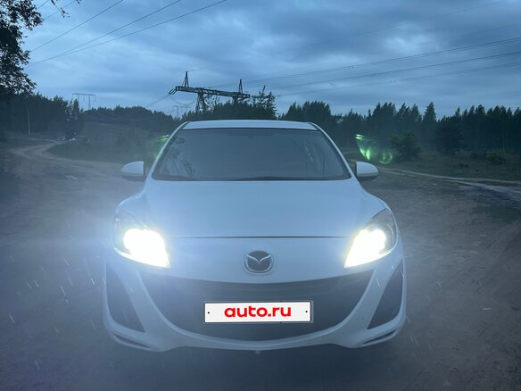 2011 Mazda 3 II (BL) Рестайлинг, белый, 600000 рублей - вид 1