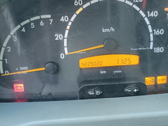 2002 Mercedes-Benz Sprinter, белый, 520000 рублей - вид 12