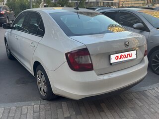 2018 Skoda Rapid I Рестайлинг, белый, 880000 рублей, вид 4