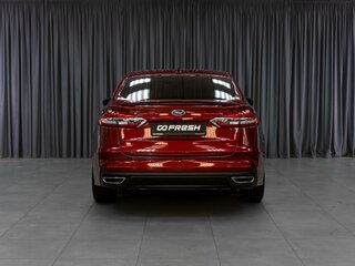2019 Ford Fusion (North America) II Рестайлинг, красный, 1779000 рублей, вид 4