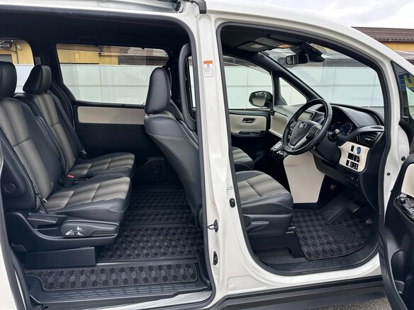2021 Toyota Noah III (R80) Рестайлинг, белый, 1699000 рублей - вид 10