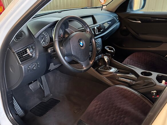 2012 BMW X1 20i I (E84), белый, 1500000 рублей - вид 5
