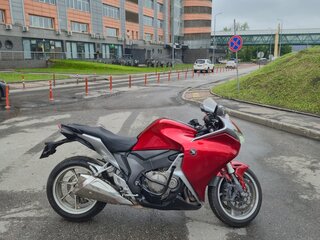 2011 Honda VFR 1200, красный, 630000 рублей, вид 3