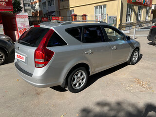 2010 Kia Ceed I Рестайлинг, серебристый, 635000 рублей, вид 3