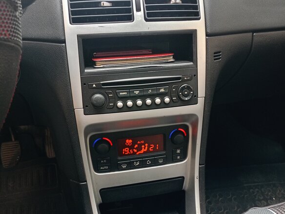 2007 Peugeot 307 I Рестайлинг, серебристый, 400000 рублей - вид 12