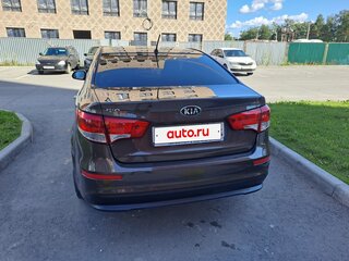 2015 Kia Rio III Рестайлинг, коричневый, 810000 рублей, вид 4