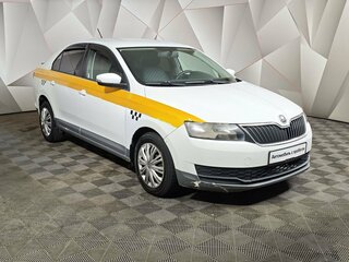2017 Skoda Rapid I Рестайлинг, белый, 569000 рублей, вид 3