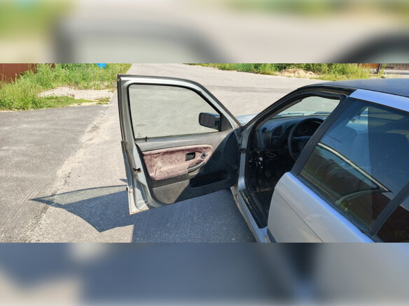 1993 BMW 3 серии 316i III (E36), серебристый, 295000 рублей - вид 13