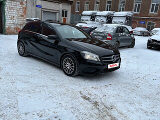 2013 Mercedes-Benz A-Класс 180 III (W176), чёрный, 900000 рублей, вид 1