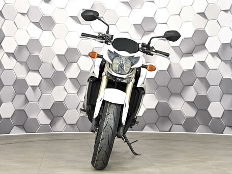 2011 Suzuki GSR 750, белый, 599000 рублей, вид 5