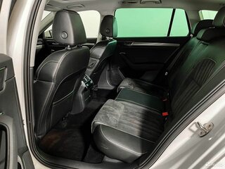 2019 Skoda Superb III Рестайлинг, белый, 2930000 рублей, вид 4